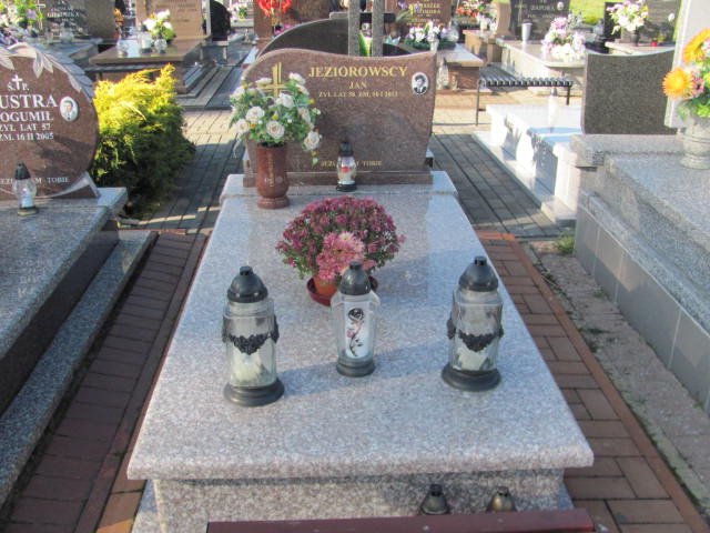 Grób Ryszard Jeziorowski